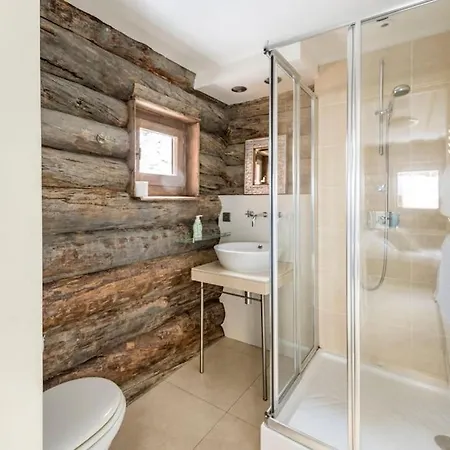 Spectacular Chalet With 5 Ensuite Bedrooms And Sauna Chamonix