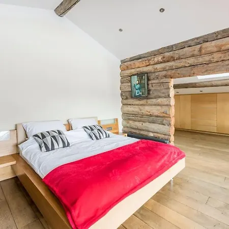 Spectacular Chalet With 5 Ensuite Bedrooms And Sauna * Chamonix